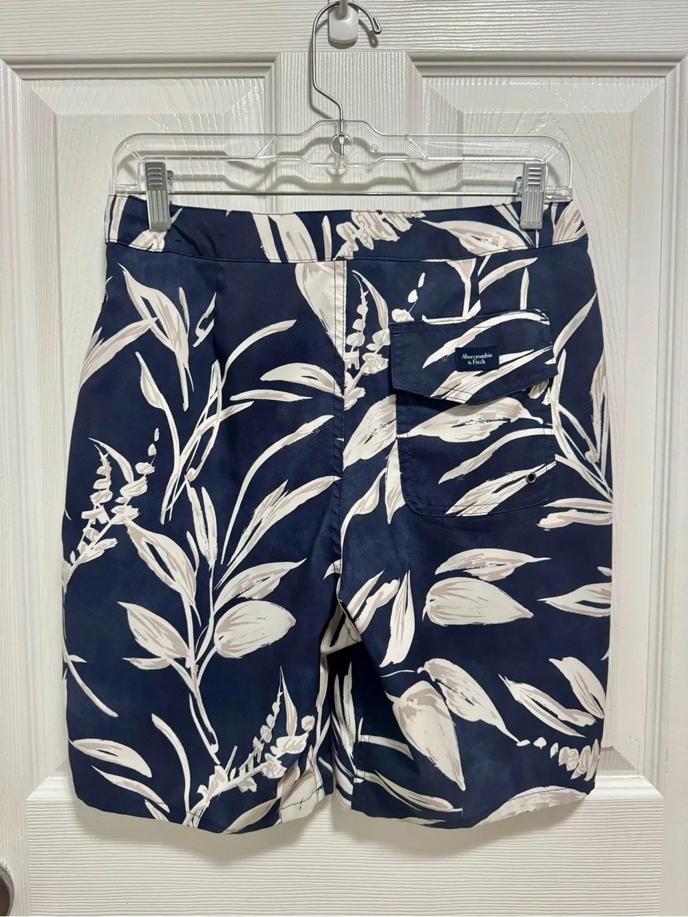 Abercrombie & Fitch Men’s Board Shorts Size 28